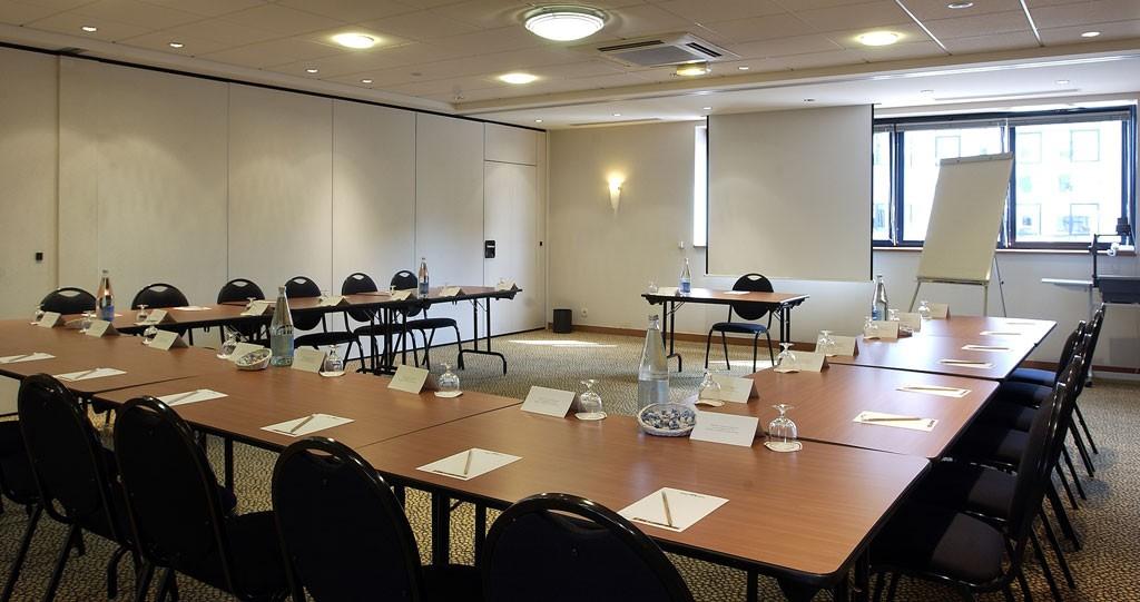 Hotel Oceania Rennes 4*