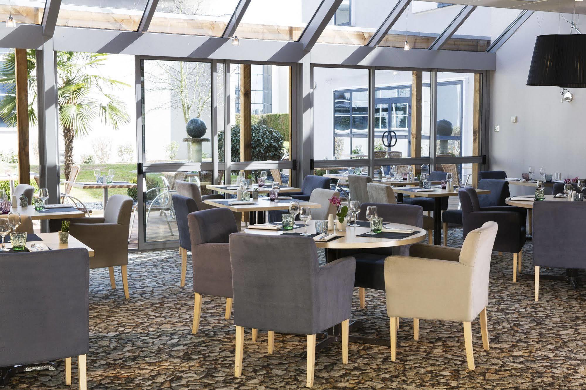 Hotel Oceania Rennes 4*