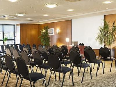 Hotel Oceania Rennes 4*